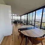 Apartmán Penthouse / 2 Bedrooms In Center Of